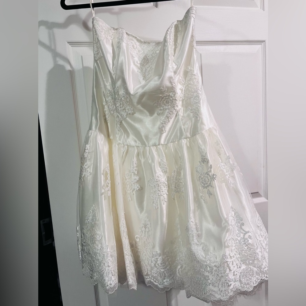 Dress/wedding/spec occasion